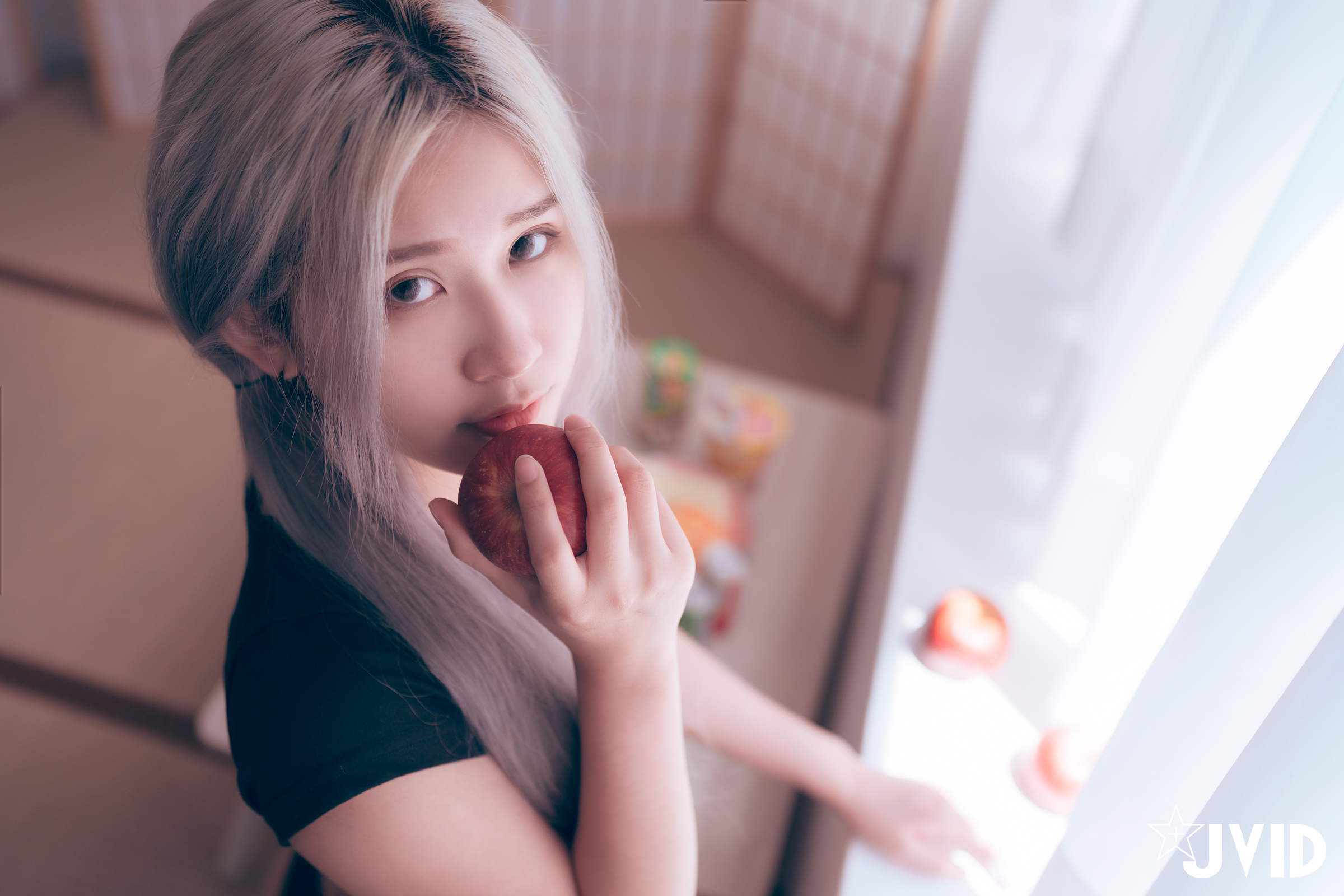 “巨乳妹を丸一日掛けて, 孫齊"（上空遮點）